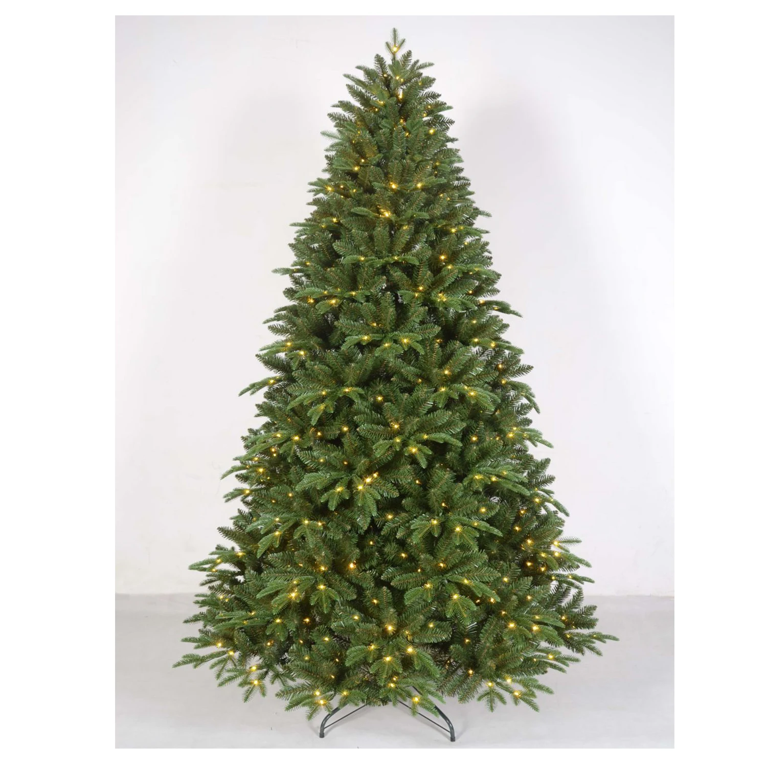 Yiwu Futian Market Factory Wholesale LED Light-Up Christmas Trees 120cm to 360cm