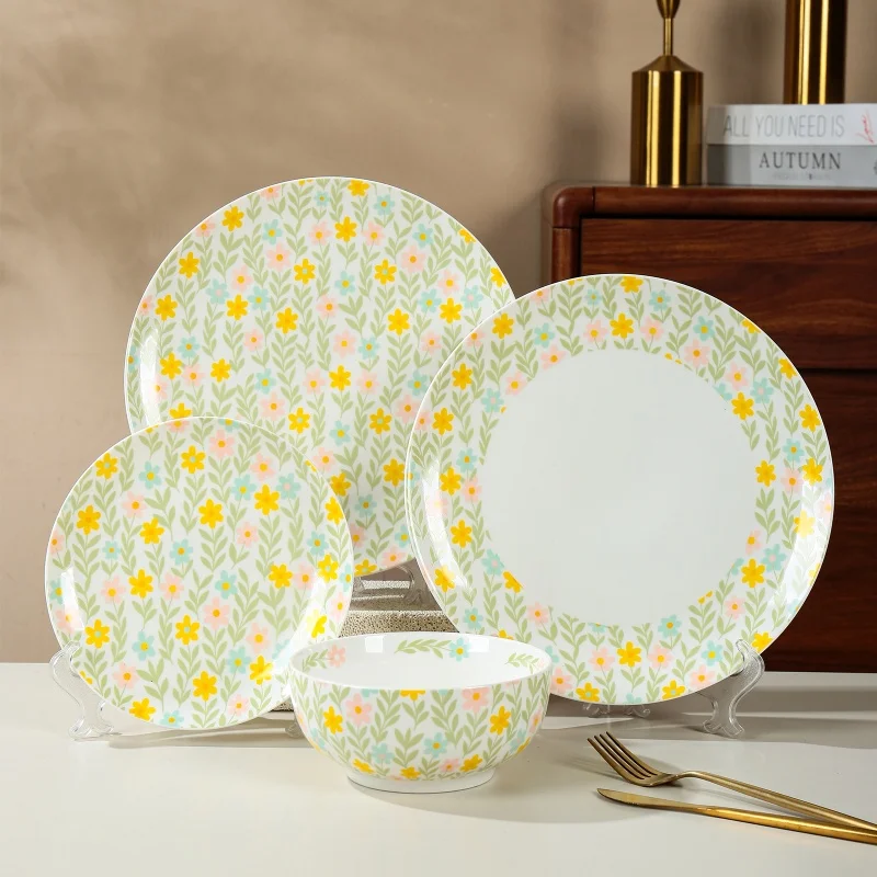 Wholesale Porcelain Round Shape Serving Wedding Party Plate Dinnerware Flower Pattern Design Porcelain Ceramic Dinner Set