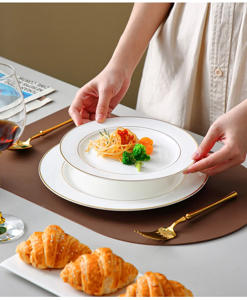 Hot Selling Luxury Gold Rim Bone China Charger Luxury Ceramic Dessert Plate Dishes New Antique Matt Porcelain Plates Home supplier