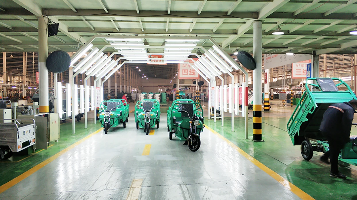 中国制造供应电动三轮车2021 eec批准汽车环保新产品中国制造