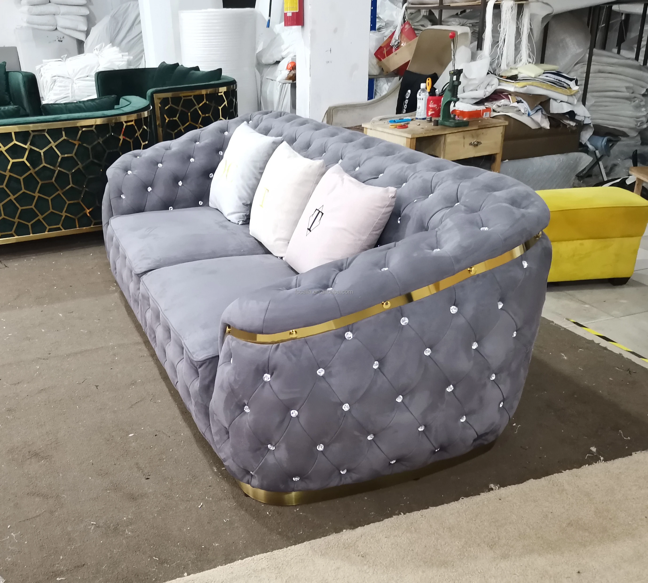 Luxury High End Velvet Chesterfield Lounge Sofa Modern New Design 3 Seat Large Velvet Sectional