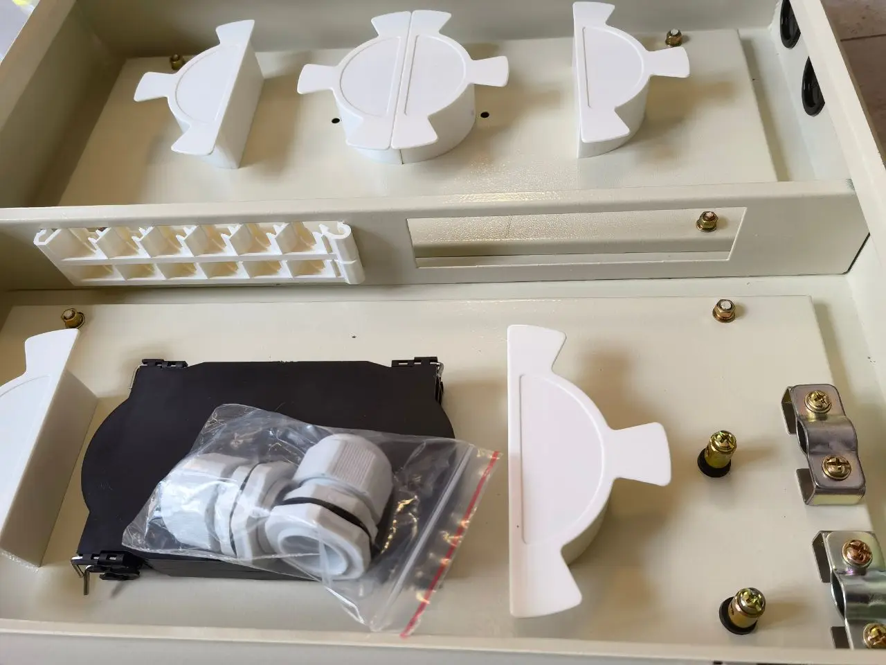 Outdoor Metal 12core 24core Fiber Optic Interconnect Wall Mount ...