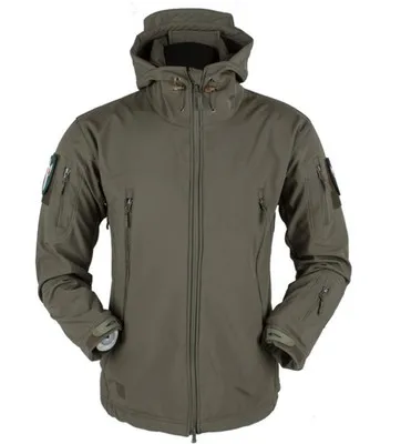 Custom Outdoor Windproof Waterproof Softshell Hiking Hunting Riding Crop Vintage Windbreaker Jacket for Men_voghion.com