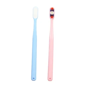 Manufacturer Wholesale Adult Plastic Personalized Toothbrush Easy to Use Toothbrush with Blister Card
