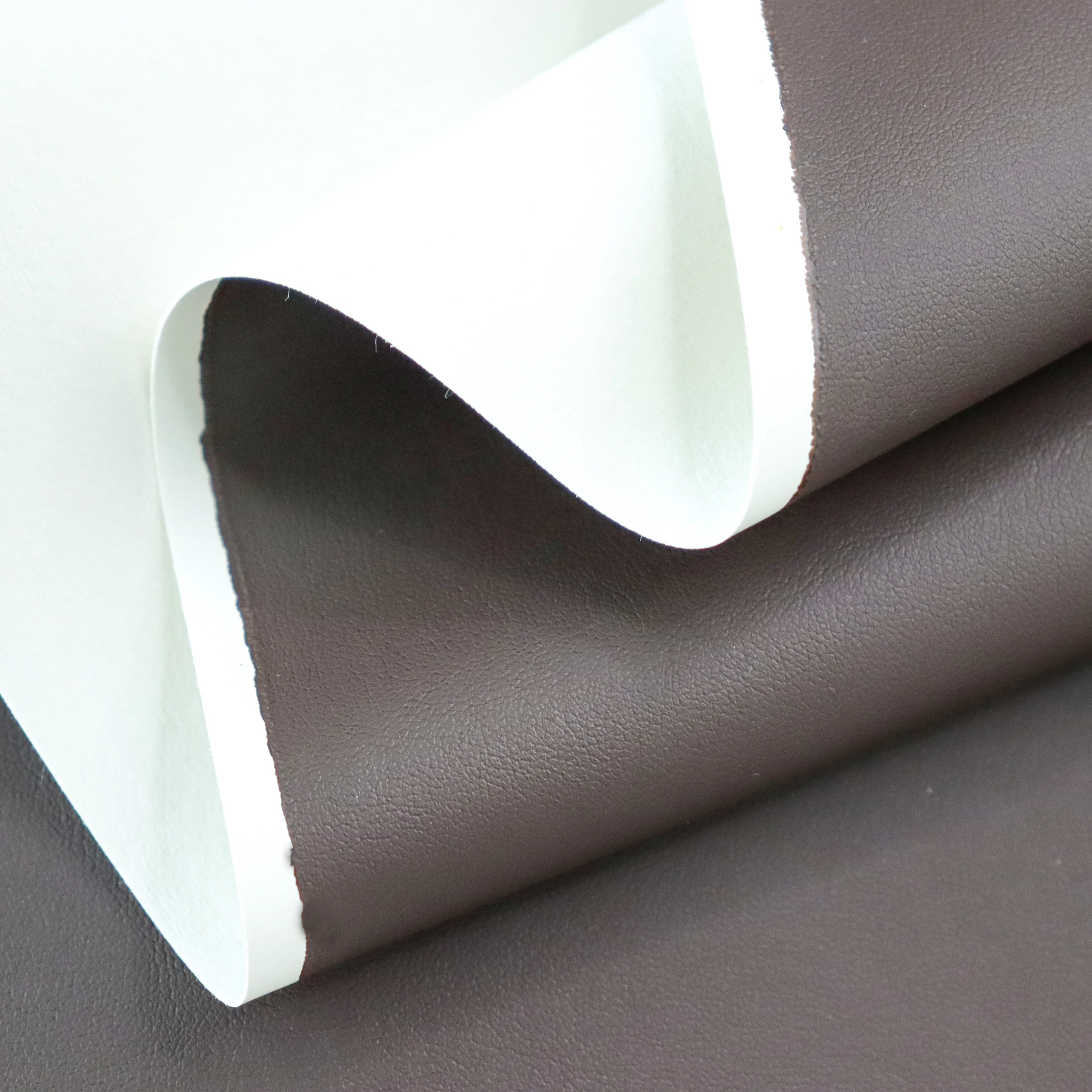 Cigno Leather - Vegan & Bio-Based Leather Rolls for Handbags & Recycled Leather Applications