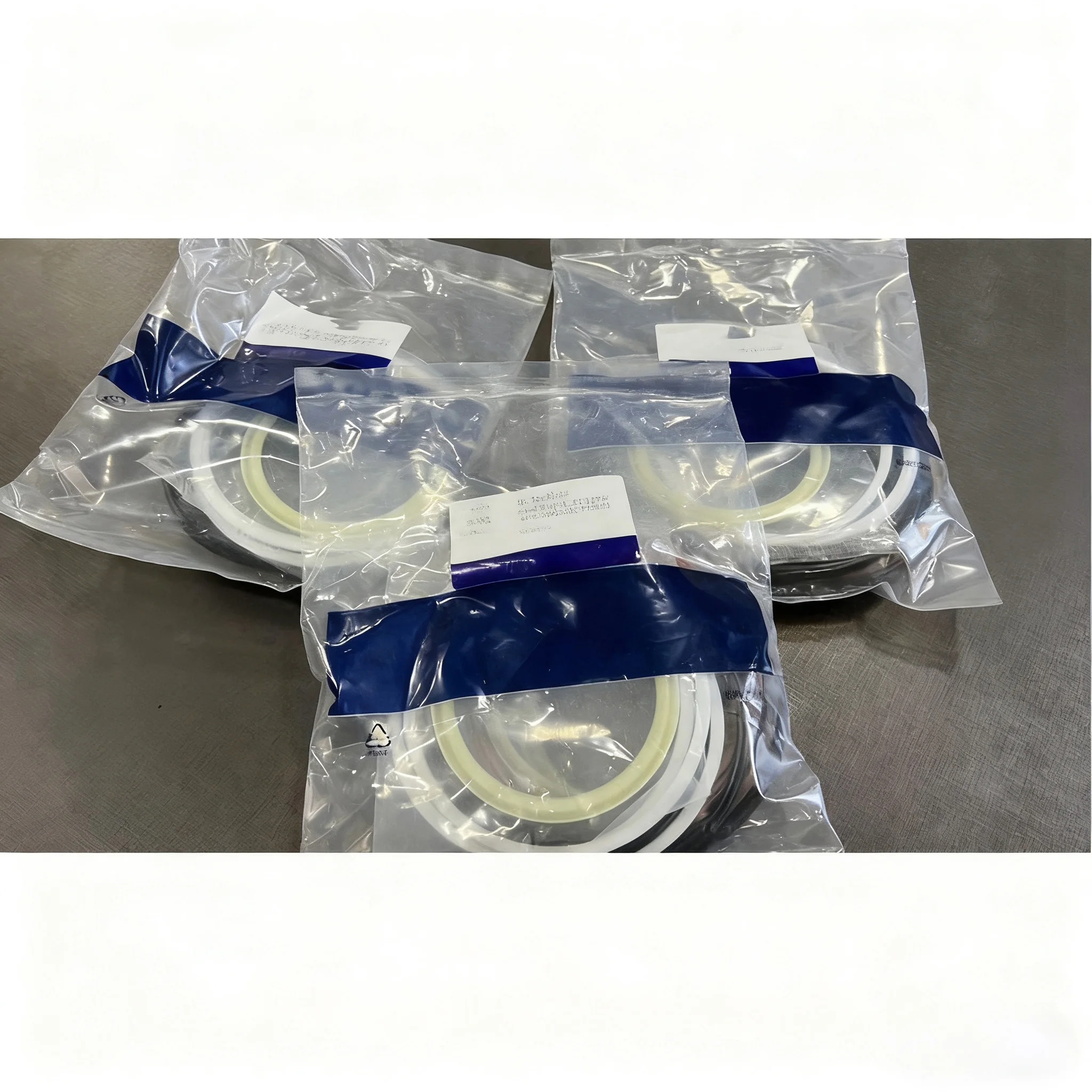 IZUMI Arm Cylinder Seal Kit 14500218 for Volvo EC210 Agricultural Machinery Spare Parts