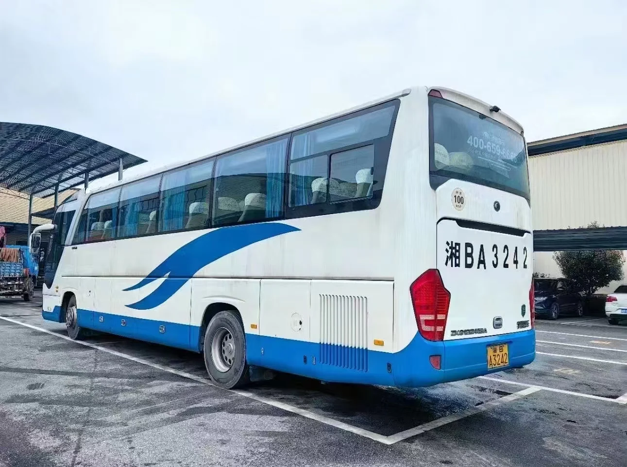 Custom Logo ZK6115 Model Passenger City Bus 49 Fabric Seats Hiace Manual Gearbox Left Steering Dark Interior Good Price