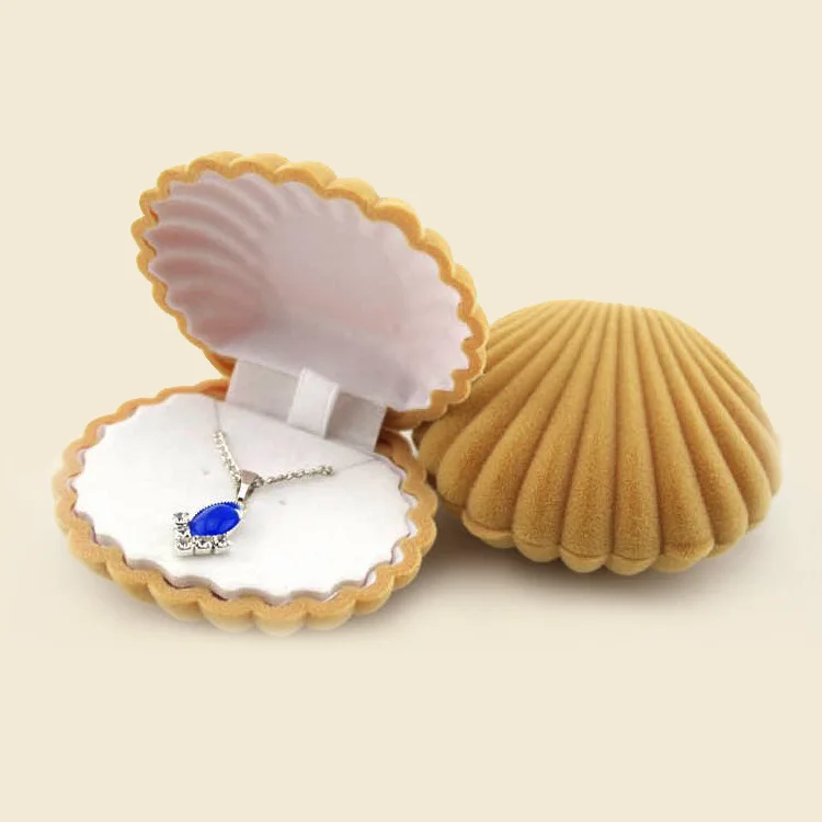 Delicate Shell Shape Velvet Jewelry Box Small Travel Jewelry Storage Case for Rings Earrings Necklaces Women Girls Cute Gifts