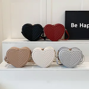 Winter New Niche Design Single Shoulder Diamond Peach Heart Bag Fashion High-end Texture Crossbody Women's Bag