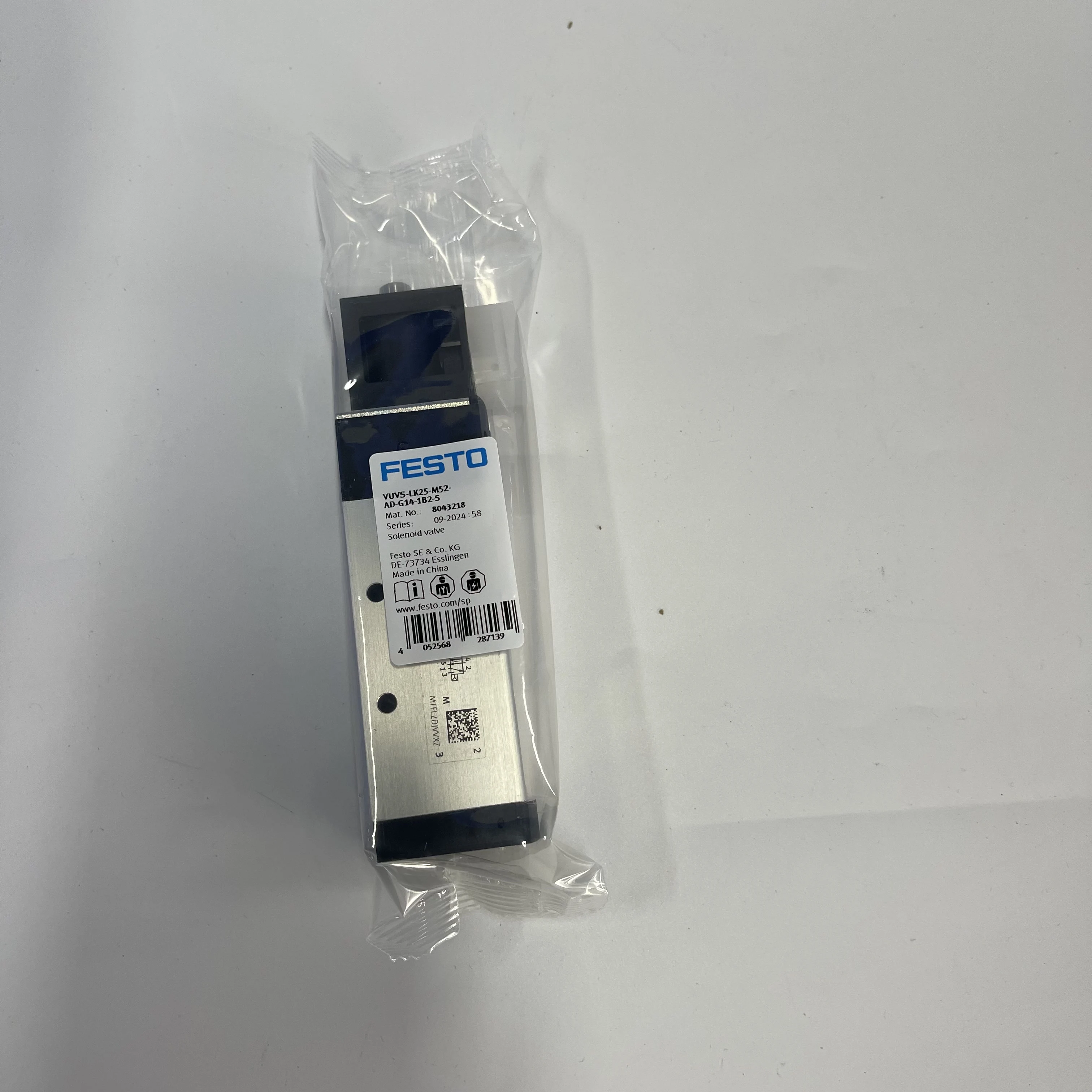 Festo Solenoid Valve VUVS-LK25-M52-AD-G14-1B2-S