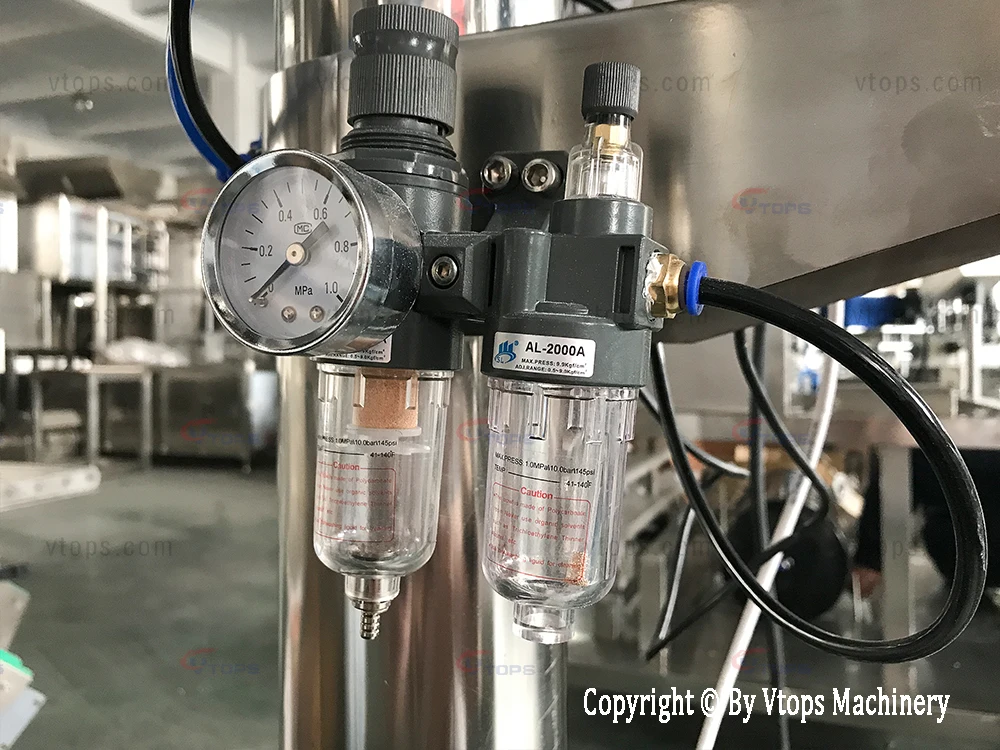 Полуавтоматическая машина для наполнения порошка шнеком с зажимом и удерживающим устройством