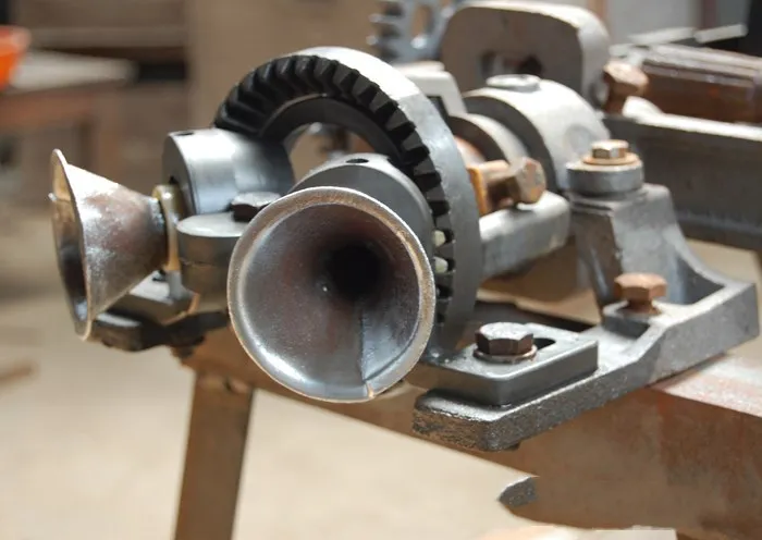 Manual Rope Making Machine Jute Rope Making Machine Straw Rope Twisting Machine for Sale
