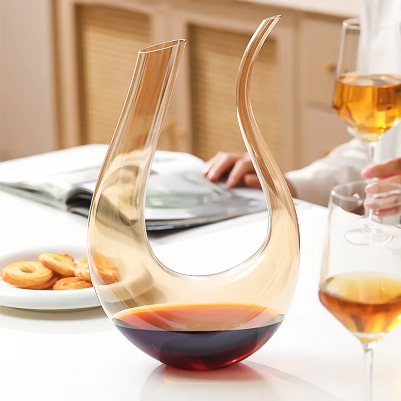 Classic U-Shaped Harp Crystal Glass Decanter Unique Design for Classic Style Household or Business Gifts