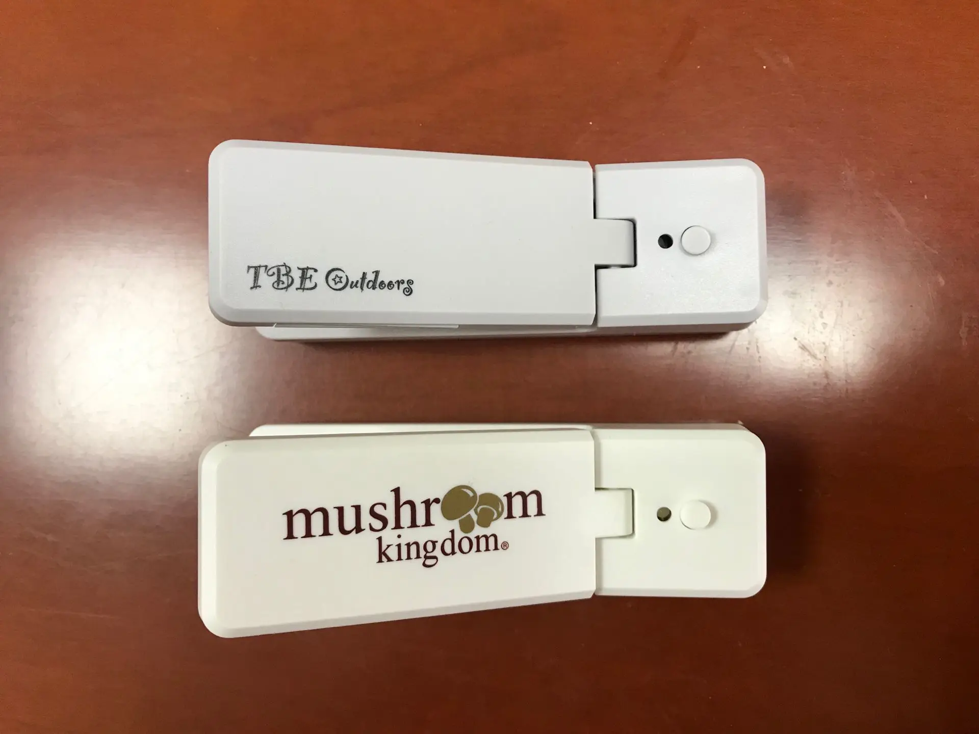 
USB перезаряжаемый портативный мини-вакуумный упаковщик пищевых мешков с резаком 