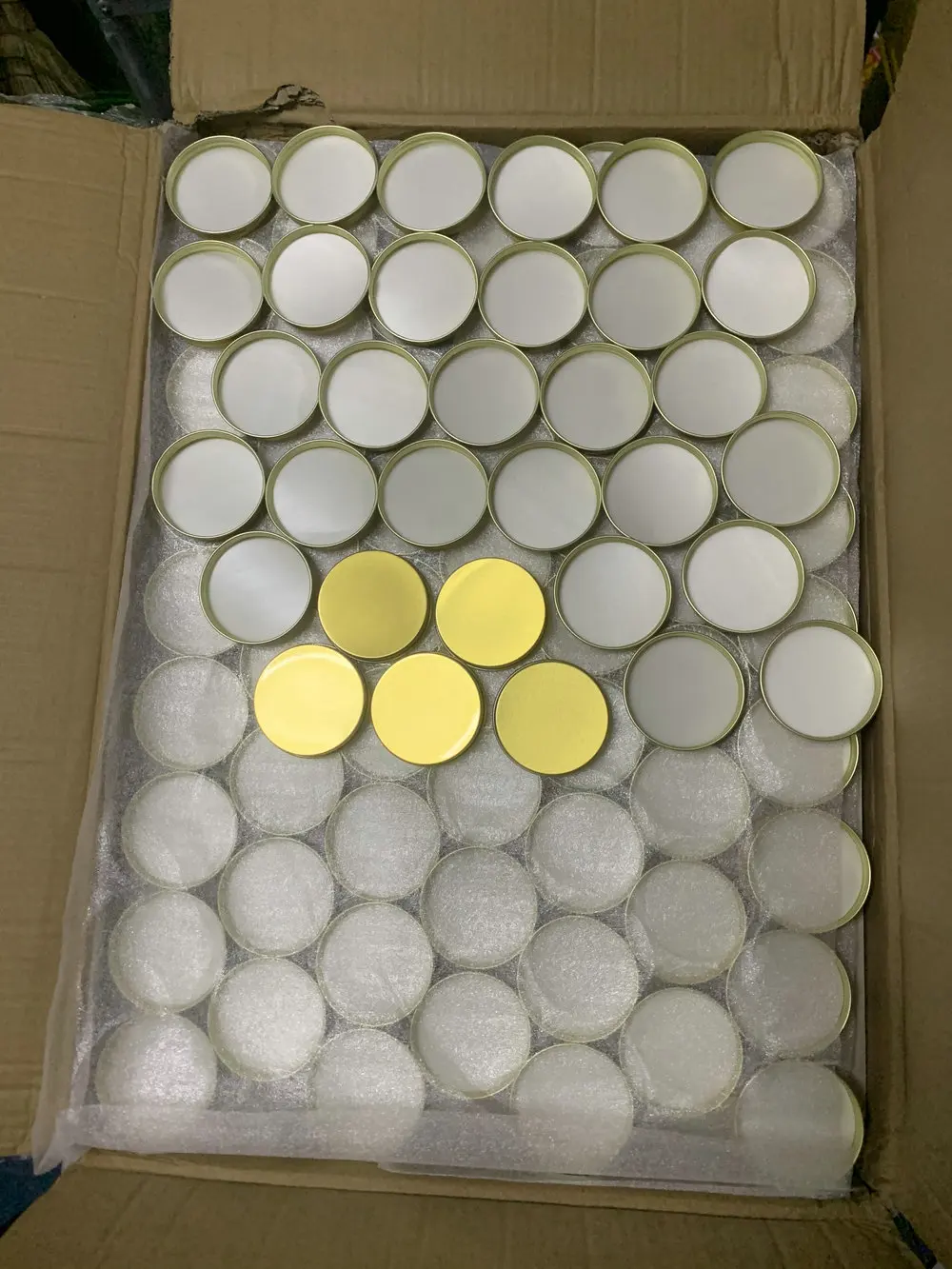 stocked-airtight-metal-caps-silver-aluminum-58-400-lid-with-pe-foam