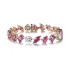 Pulsera de oro de 14k con moissanita y diamantes.