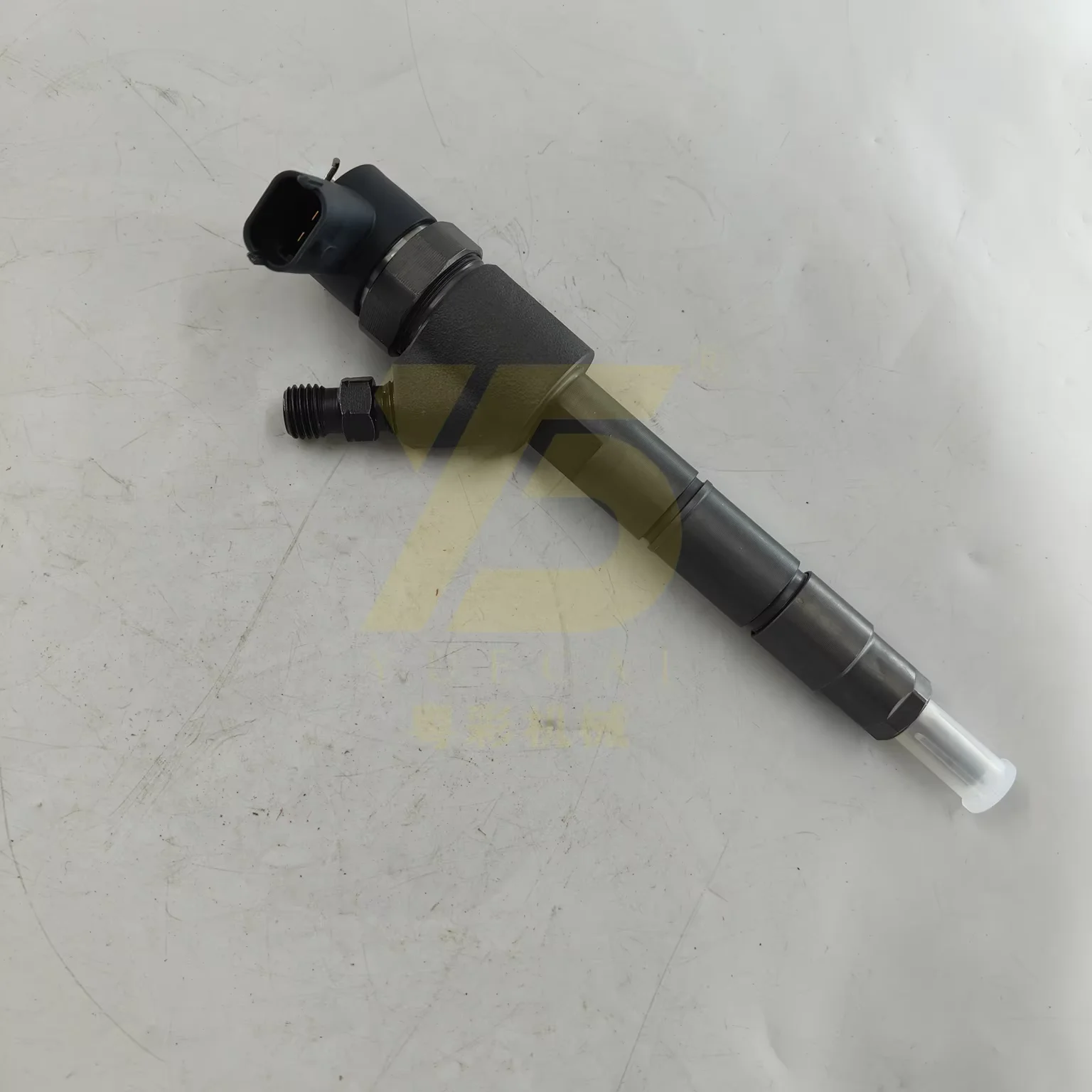 YUE CAI Fuel Injector Assembly 0445110603 0445110661 Original Diesel Fuel Injector 32R61-10010