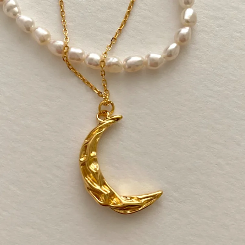 Crescent Moon Pendant Necklace Silver/Gold Plated Chain Popular Women Jewelry 