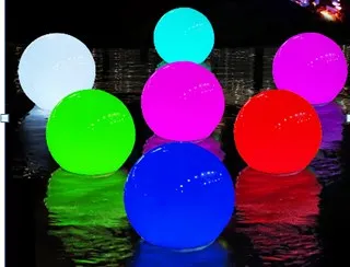 Lumière d'Étang Flottante Solaire Imperméable à l'Eau Menée 7 Couleur  Changeante 