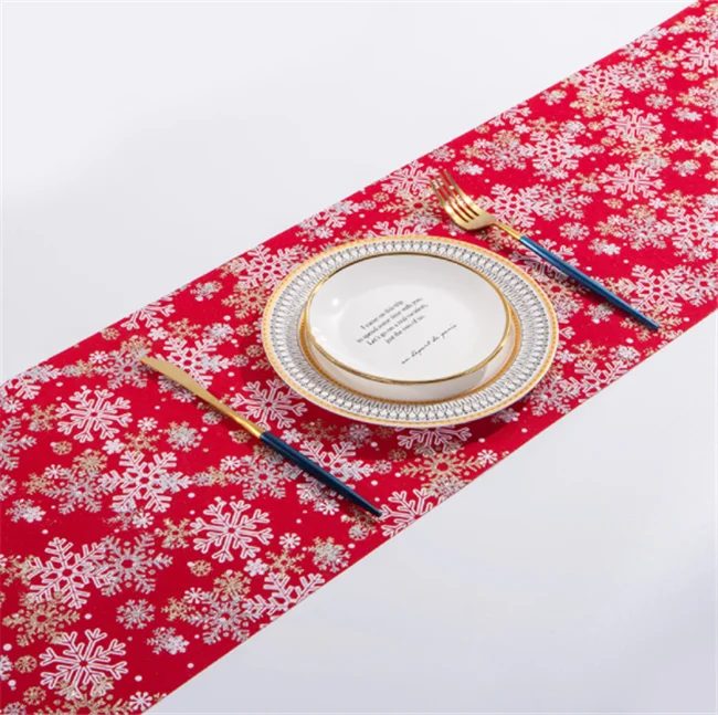 Wholesale Christmas printed fabric tablecloths, European seasonal Christmas design tablecloths