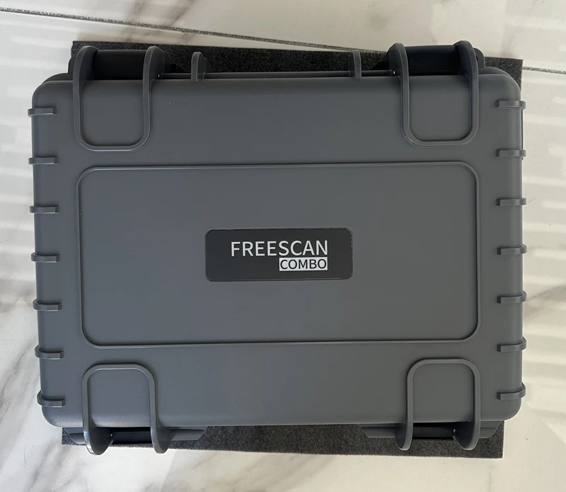FreeScan Combo Handheld Metrology 3D Scanner for Reverse Design Automotive Parts 3D Mold Scanning