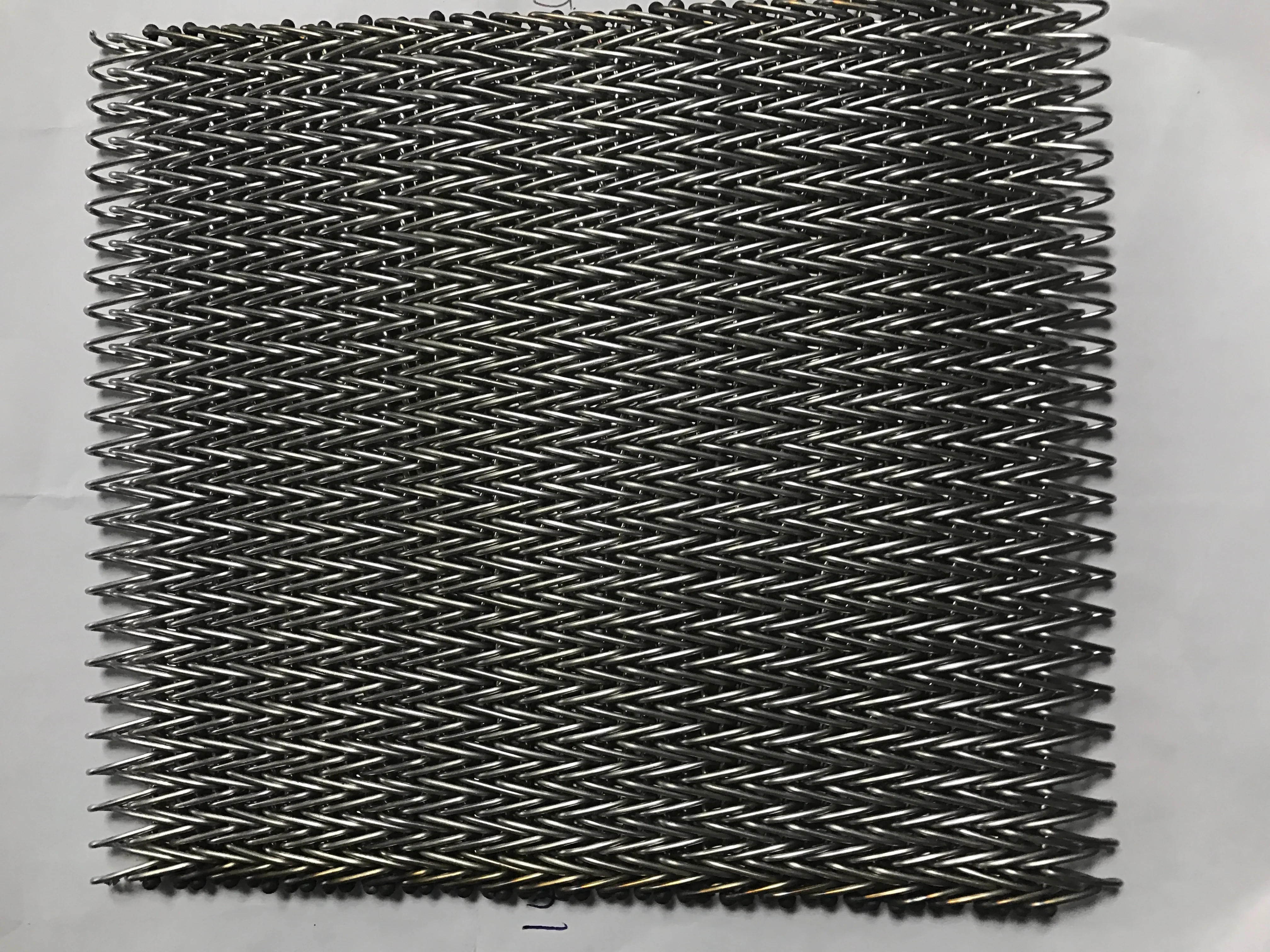 High Temperature Resistant Compound Balanced Wire Mesh Conveyor Belt