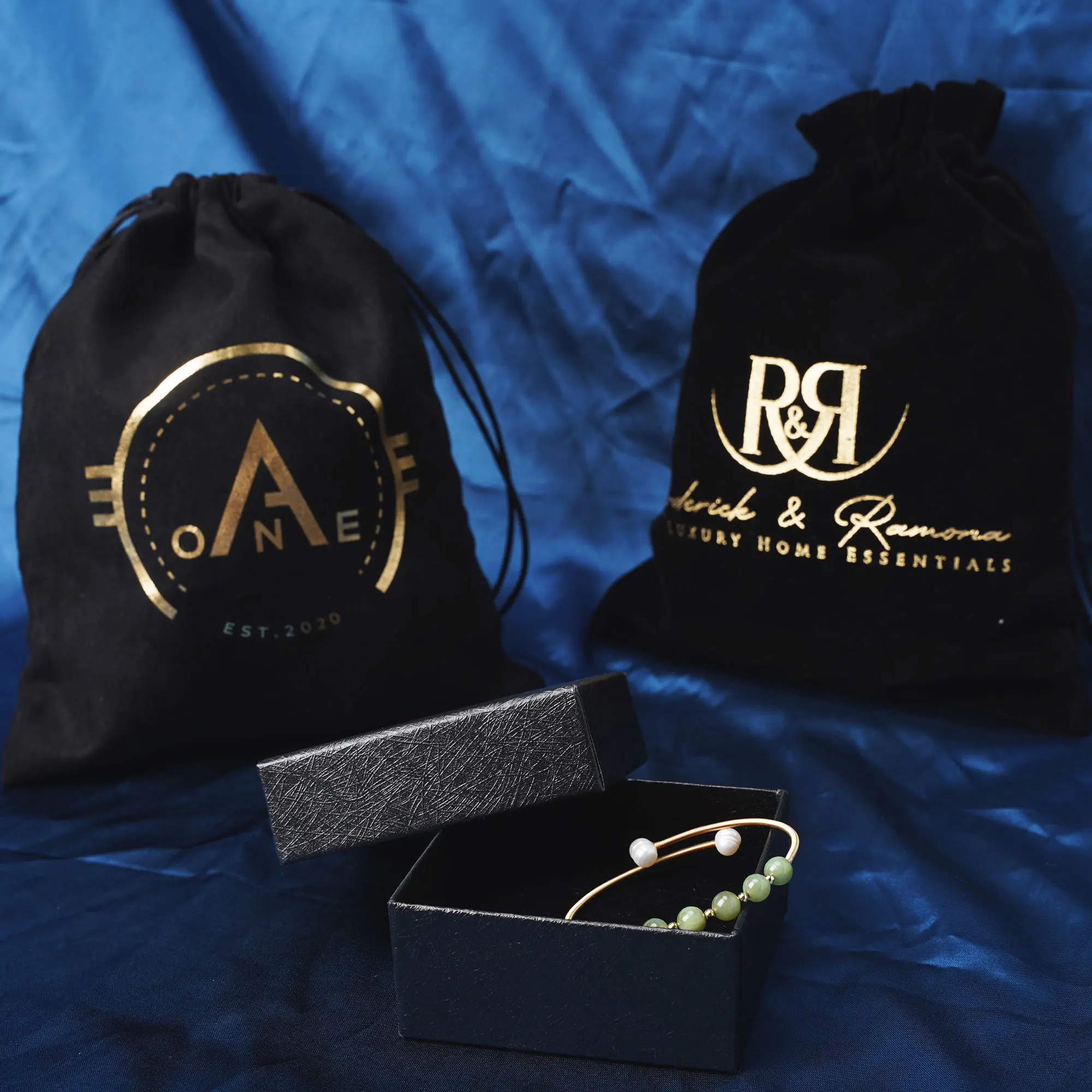 Высокое качество, индивидуальный логотип, экологически чистые шелковые атласные пылезащитные Бархатные Мешочки, ювелирные сумки на шнурке