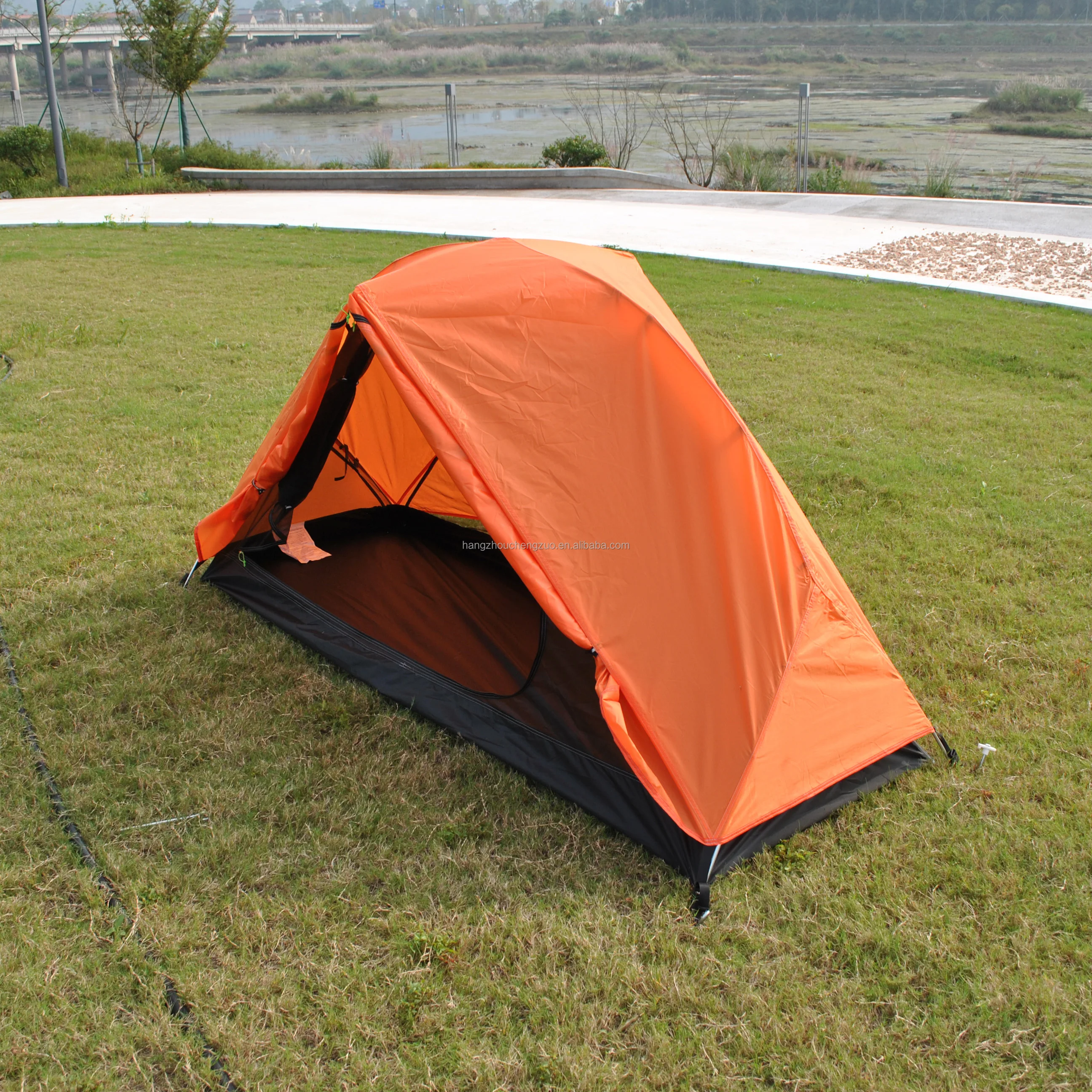 MSR HUBBA NX 1 中古 Orange Color MSR Hubba Hubba NX 1 Person Ultralight Backpacking