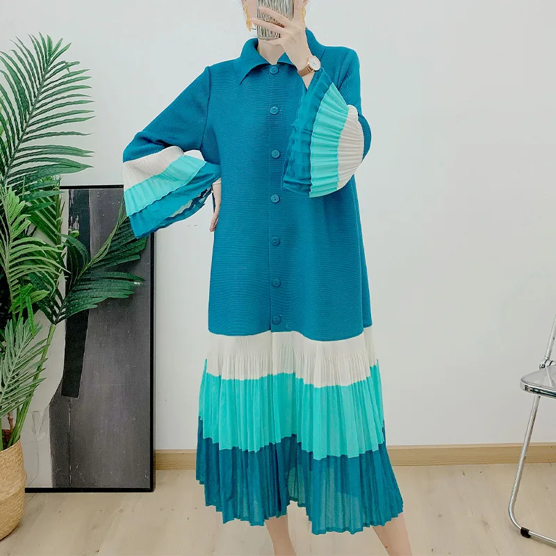green contrast color dress Women's Let It Play Out Green Knit Contrast Detail V-Neck Short Sleeve Midi Dress | Size: L main image 1