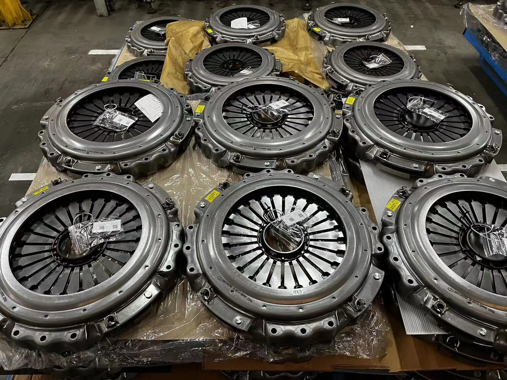 Volvo Truck 1862248033 Clutch Driven Plate Clutch Disc For Volvo F12