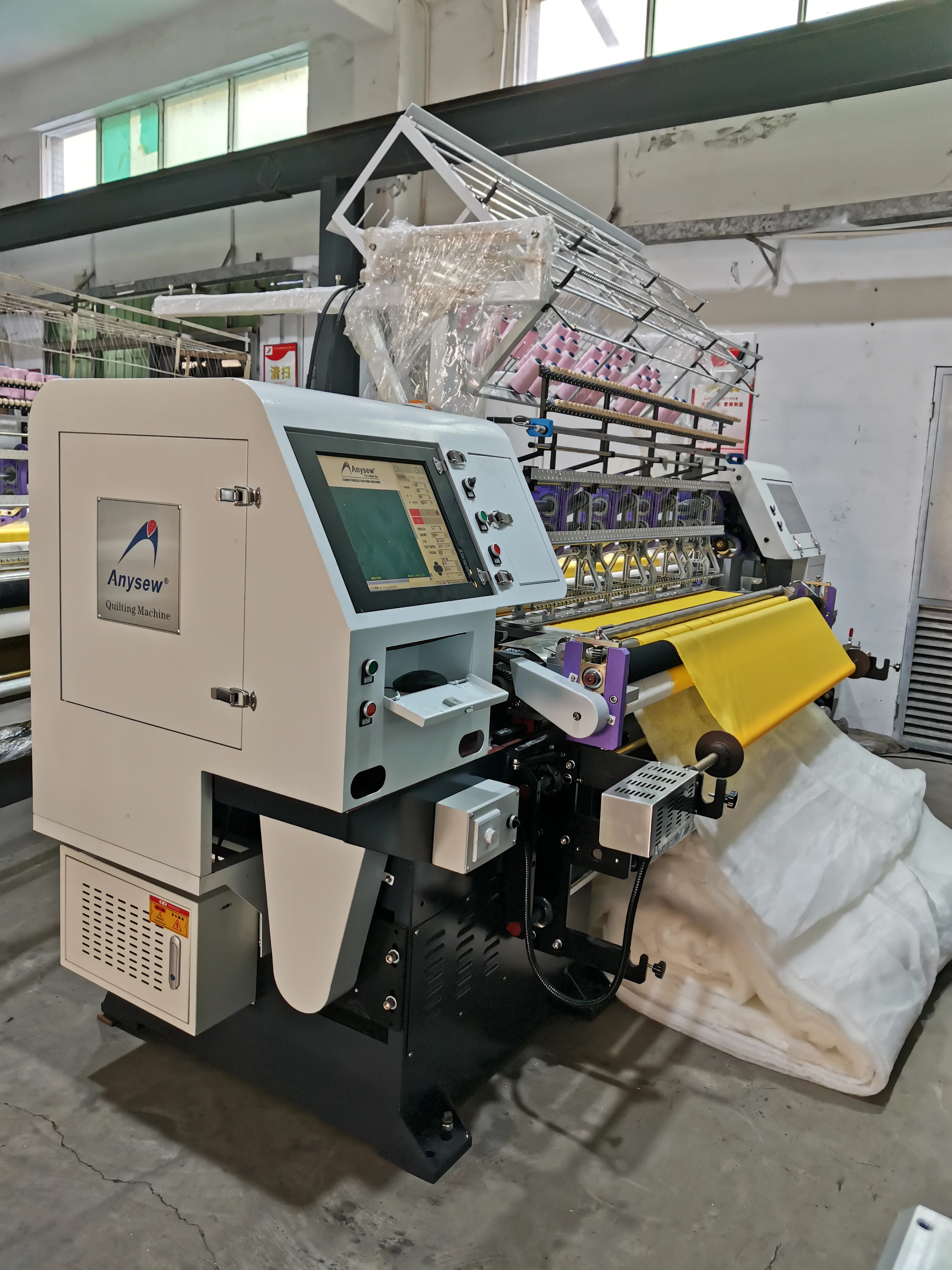 High speed computerized lock stitch multi-needle quilting machine factory