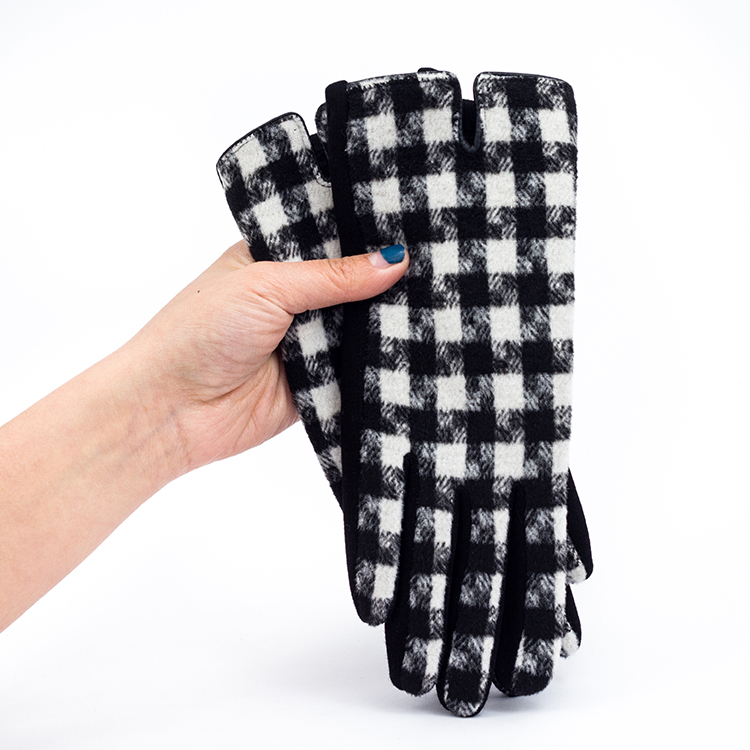 Fancy Gloves