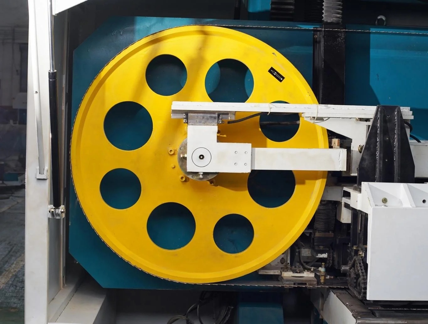 Technical Engineering Wood Flooring Making Machine Horizontal Band Saw for Veneer