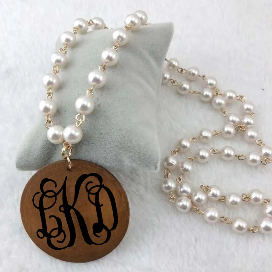 Personalized Monogram wooden pendant pearl beads Necklace