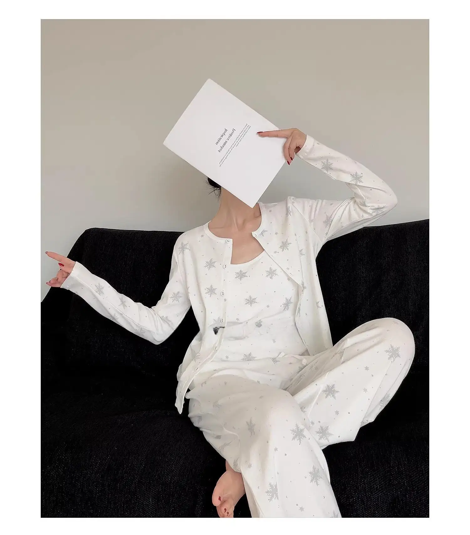 Pajamas Women's New sweet with chest pad Snowflake Hot drilling long sleeve spaghetti-strap three-piece home wear — detail