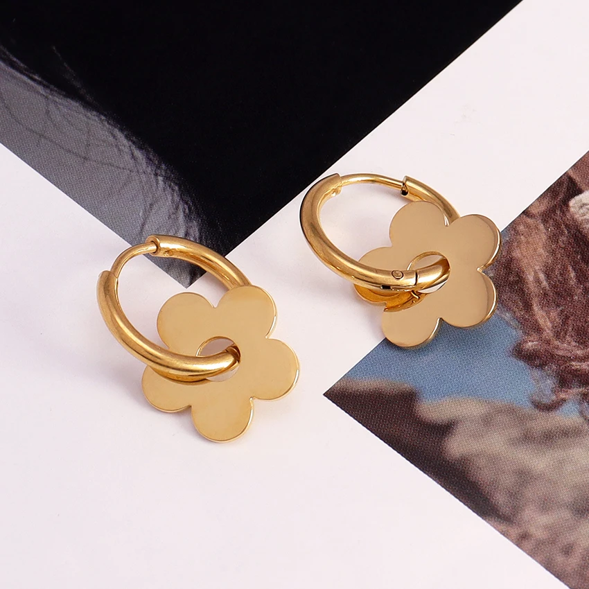 Parure Dorée ACCESSOIRES & DAZ - Boucles D'oreilles Et Pendentif Pétale De Fleur - Neuf Avec étiquettes