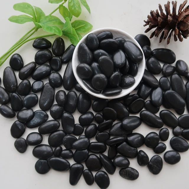 9-12mm Highly Polished Natural Cobblestones Black River Stone for Exterior Villa Park Applications