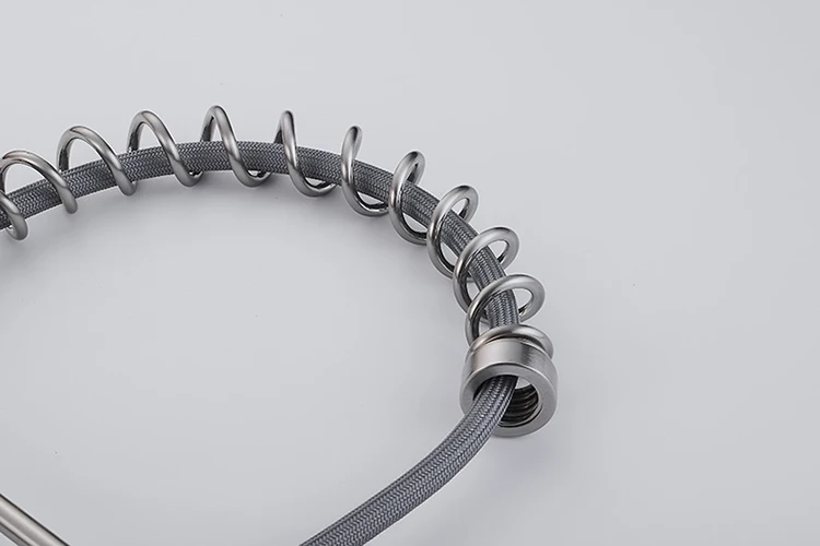 Grifo de fregadero de cocina con resorte semi profesional montado en cubierta extraíble