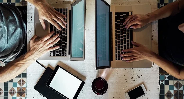 
Деловая репутация и платежная служба рассматривают деловые услуги 