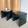 Table en marbre vert