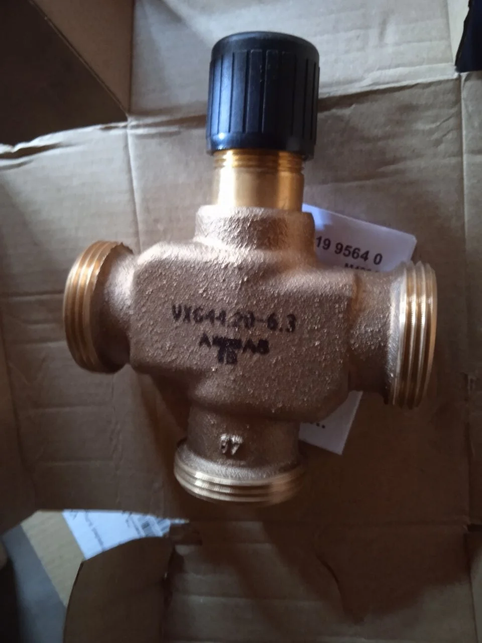 3-Way VXG44.20 Seat Valve PN16 with Externally Threaded