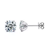 Pendientes de oro blanco de 10 quilates con diamantes de laboratorio.