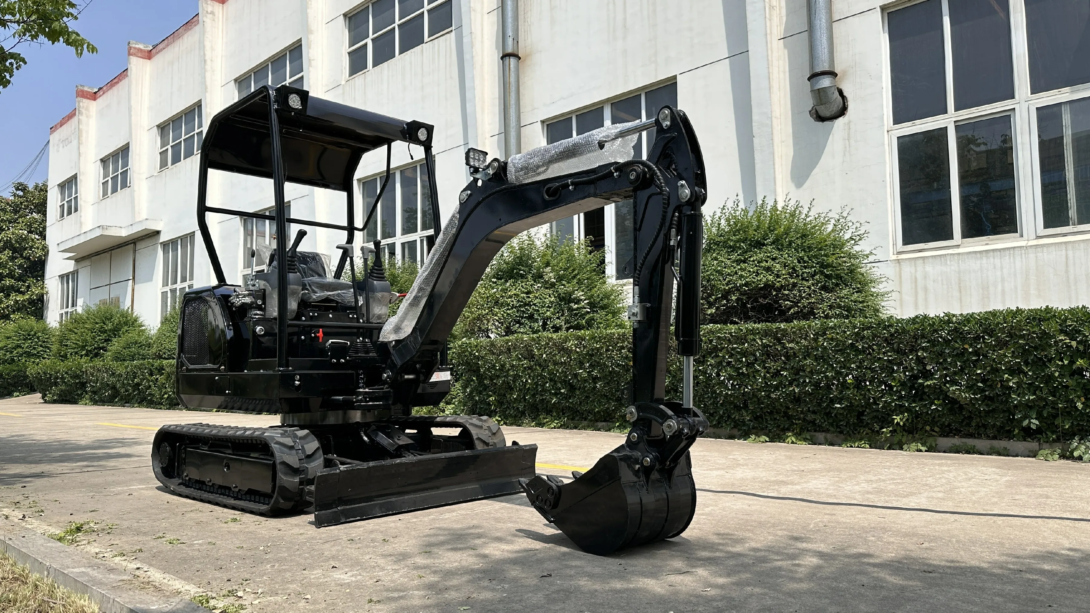 China Mini Excavator 3.5 Ton Hydraulic Crawler Mini Small Digger Excavator Machine Price mini bagger