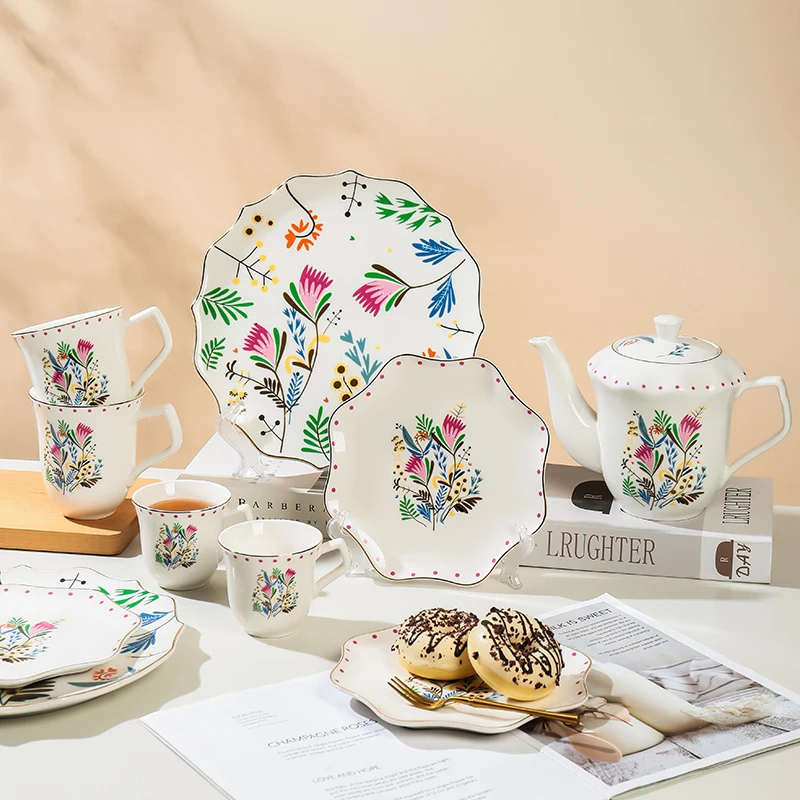 Spring Floral Patterned Side Dinnerware Porcelain Salad Plates Pink Rose and Gold White Wedding Set factory