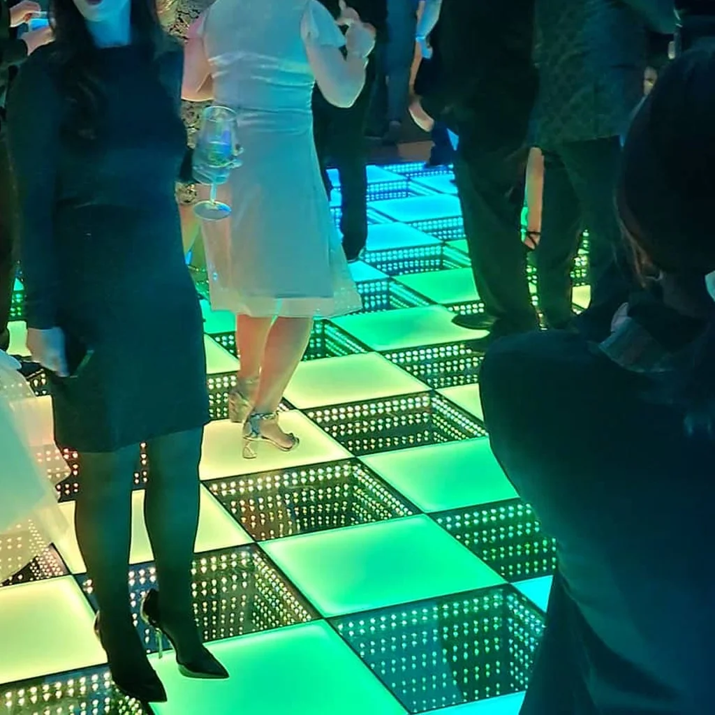 Good Price Matrix Displays Magnetic 3d Infinity Mirror Led Floor Panel