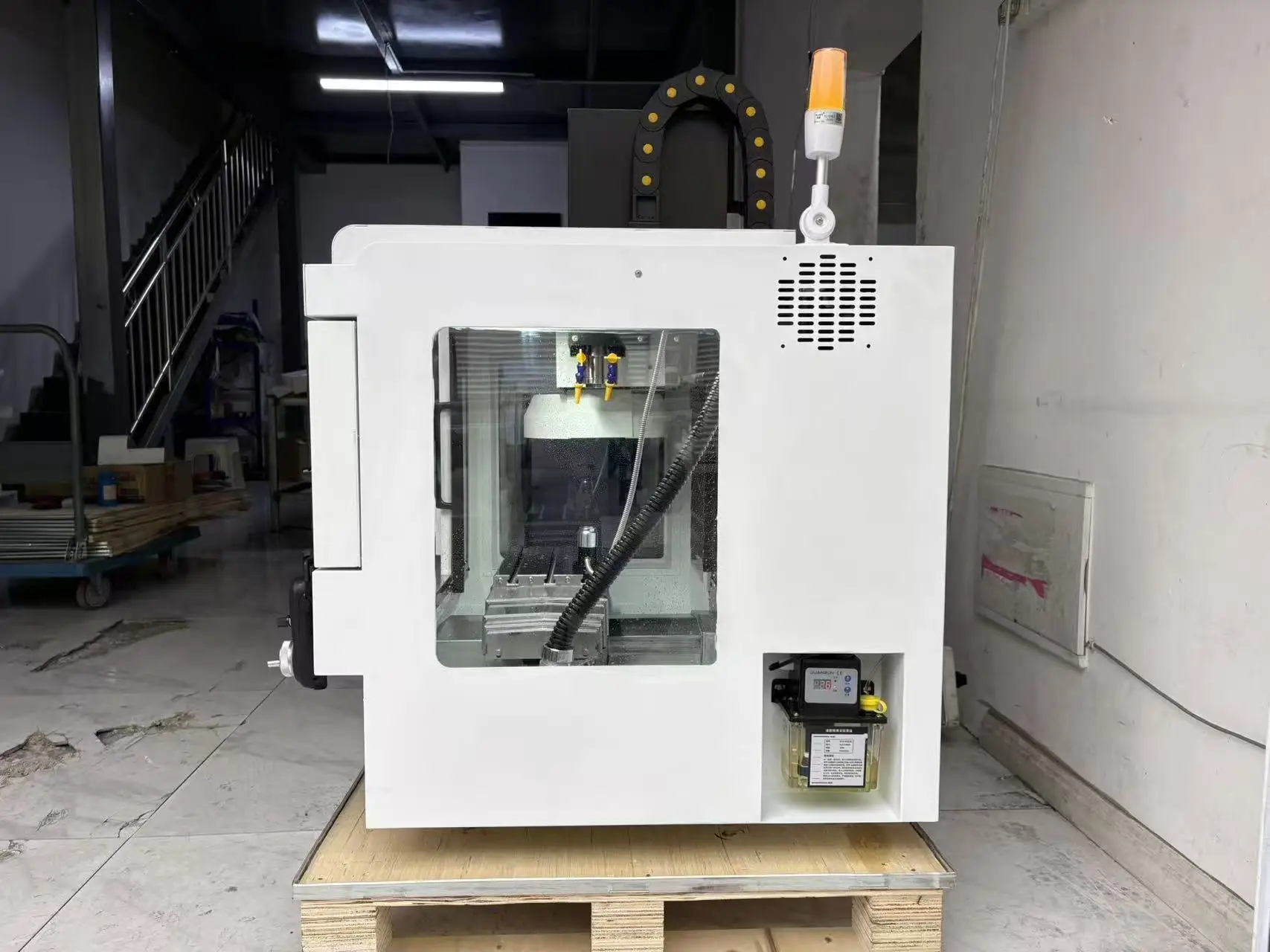 VMC215 Mini İşleme merkezi. Küçük masaüstü CNC freze makinesi