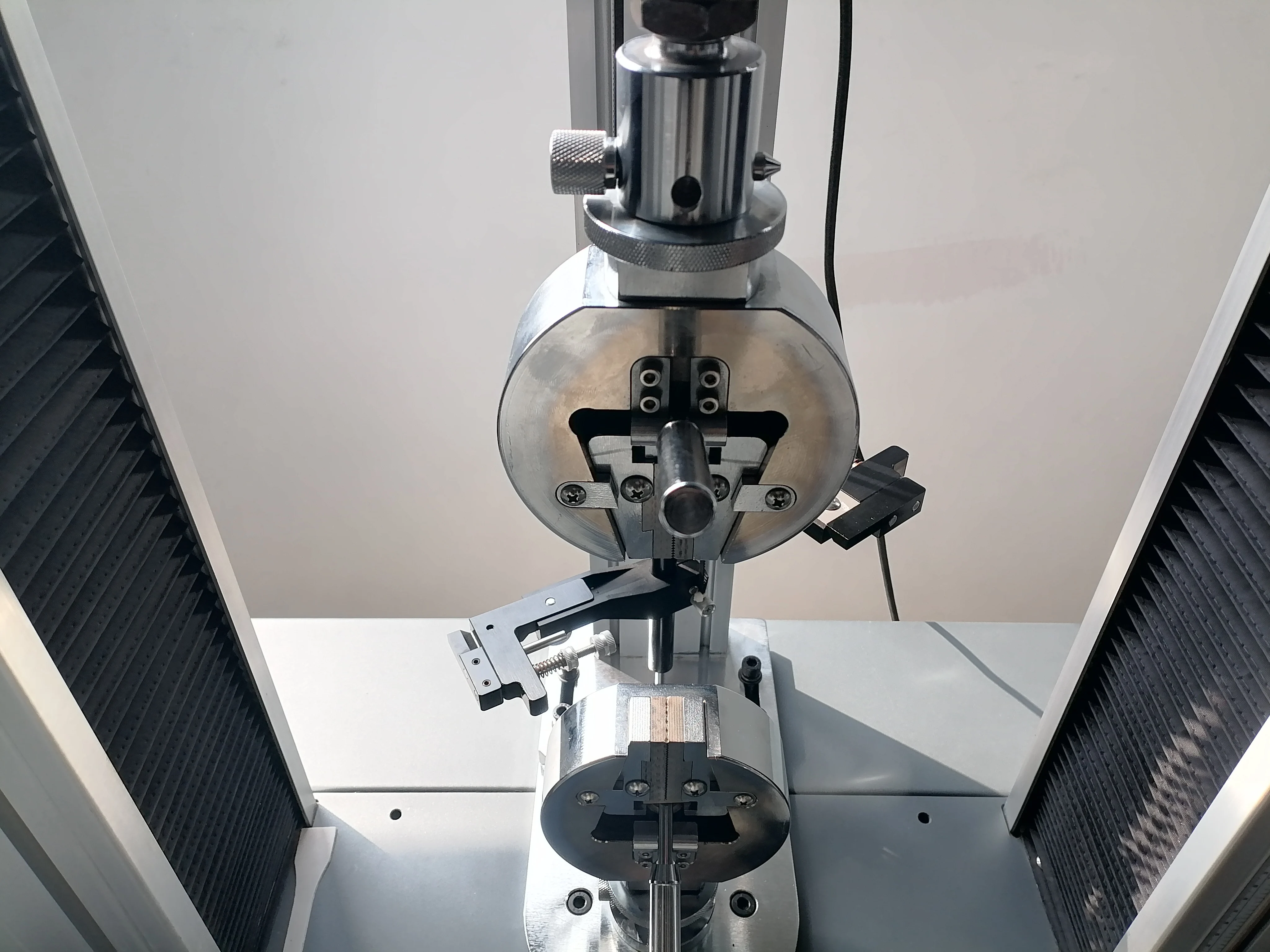 20KN High Precision Computer Servo Universal Material rebar pull stretch Tensile Testing Machine