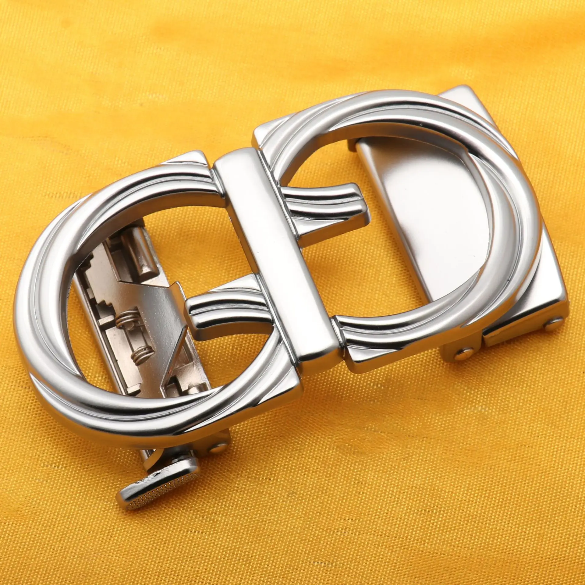 brand belt buckles