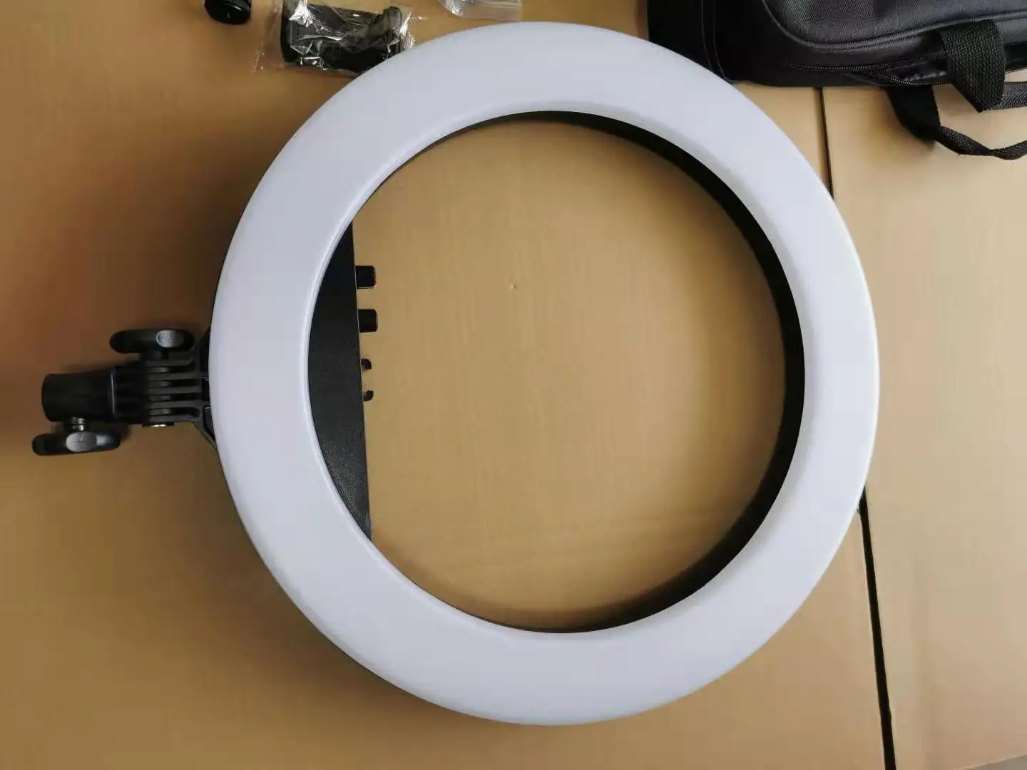 Ring light 18 inch 55W 512 Leds CCT Dimmable Big LED Ring Light With Tripod Stand