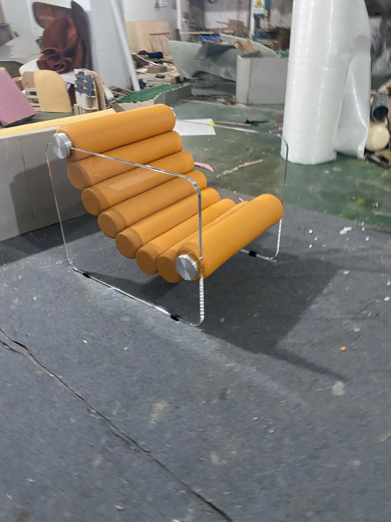 Современное креативное акриловое кожаное кресло середины века с откидной спинкой Прозрачное Кресло для гостиной